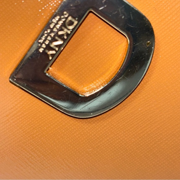 DKNY Women’s Carmel Saffiano Leather Doctor Satchel Bag - Picture 3 of 12